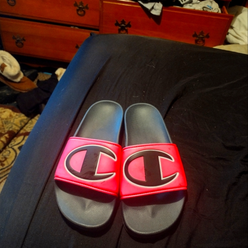 Champion flip flops